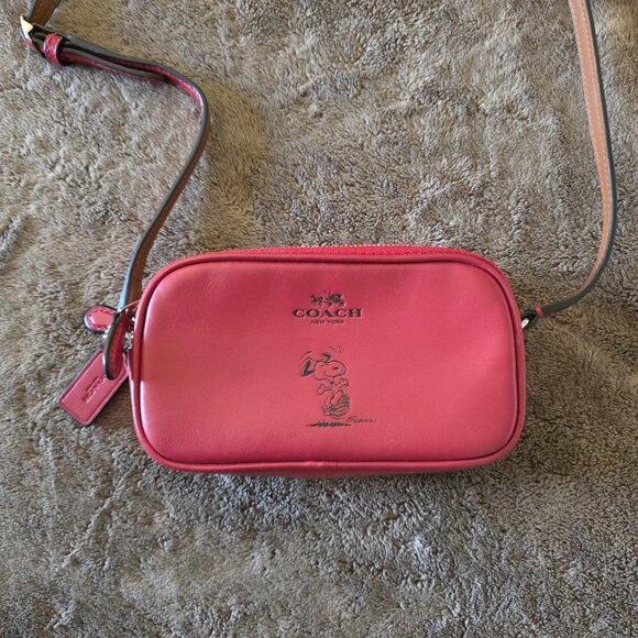 Coach x Peanuts Snoopy Red Leather Mini Crossbody Bag NWOT Rare Limited Edition - Picture 3 of 16
